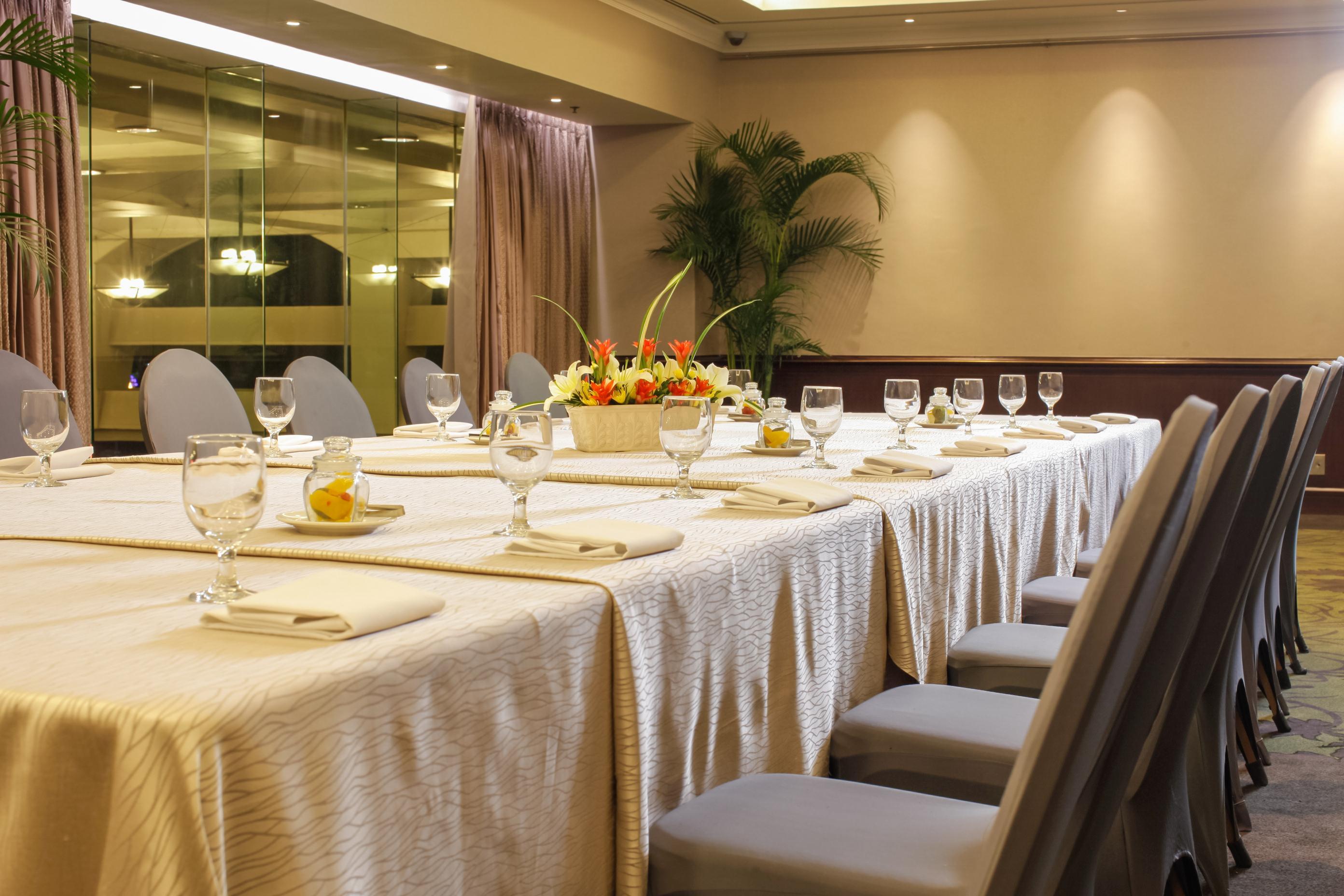 Diamond Hotel Philippines Manila Exteriér fotografie