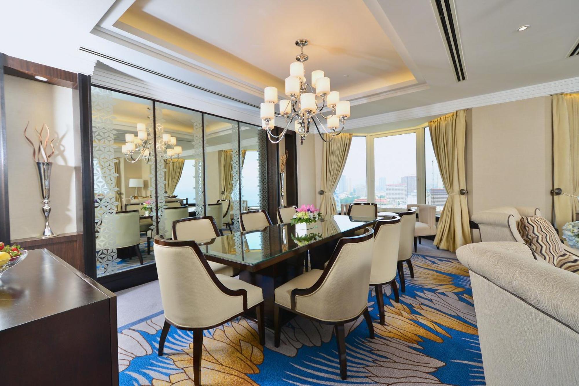 Diamond Hotel Philippines Manila Exteriér fotografie